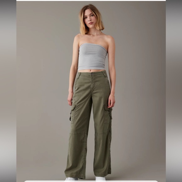 American Eagle Women's Super High-Waisted Cargo Baggy Wide-Leg Pant Olive Size 2 - Picture 1 of 10